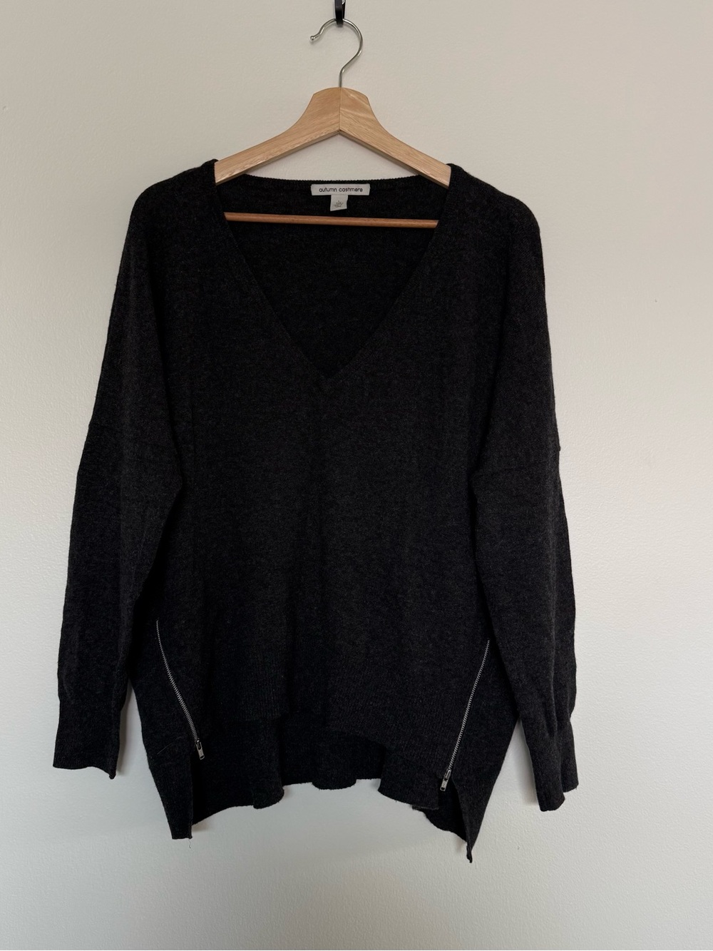 Autumn Cashmere Sweater Womens Sz L Charcoal V Neck Side Zip Relaxed Soft Cozy